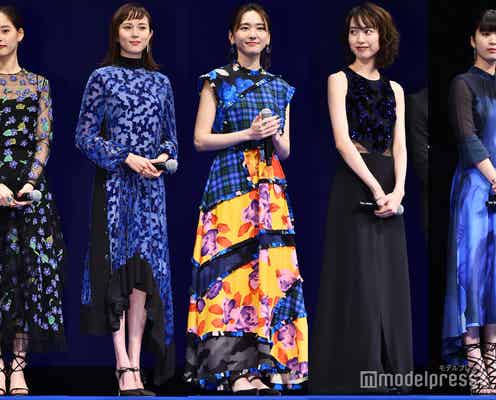 「コード・ブルー」新垣結衣・戸田恵梨香・比嘉愛未ら“ブルー”ドレスで個性溢れる 山下智久らも“ブルー”スーツで登場