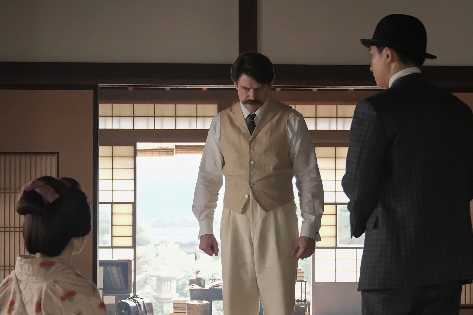 高石あかり、トミー・バストウ、吉沢亮「ばけばけ」第36話（C）NHK