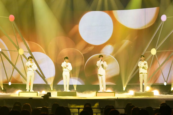 太田駿静、藤牧京介、仲村冬馬、飯沼アントニー「花束の代わりにメロディーを」チーム「PRODUCE 101 JAPAN SEASON2」(提供写真)