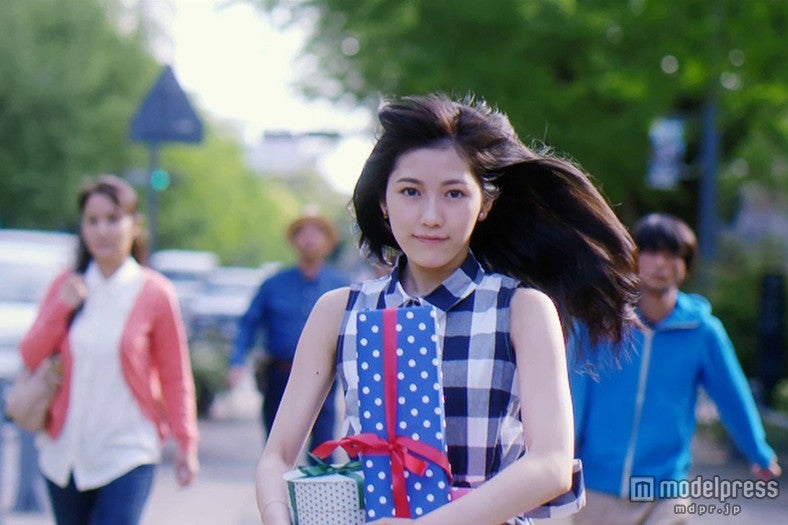 渡辺麻友／MVより