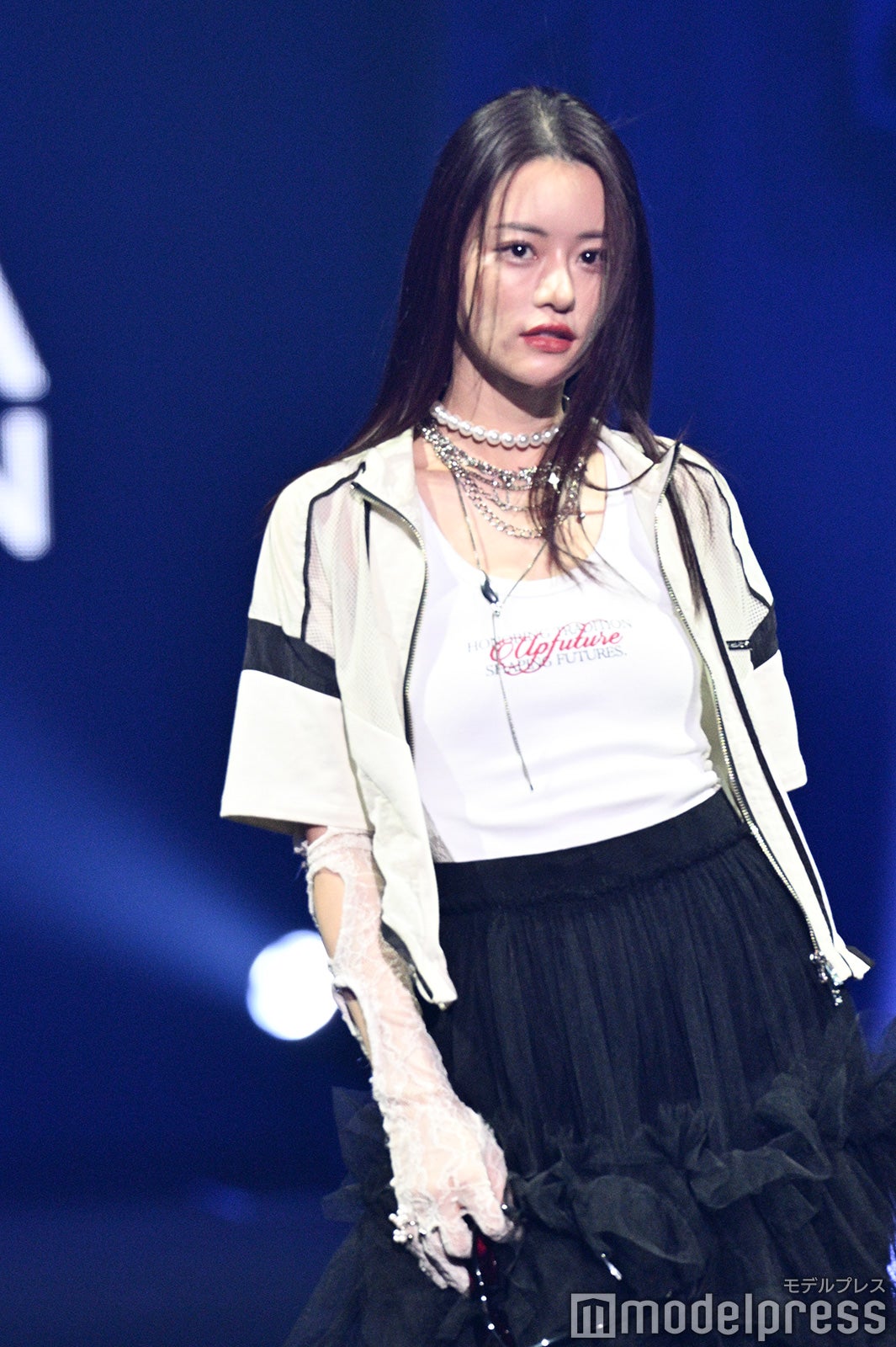 るな様 るな、サングラス×前髪かき上げ仕草で歓声浴びる【オキコレ2025