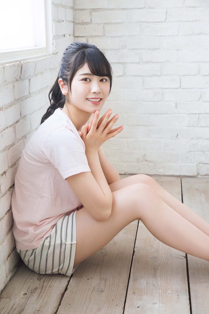 丹生明里(C)田中智久、光文社