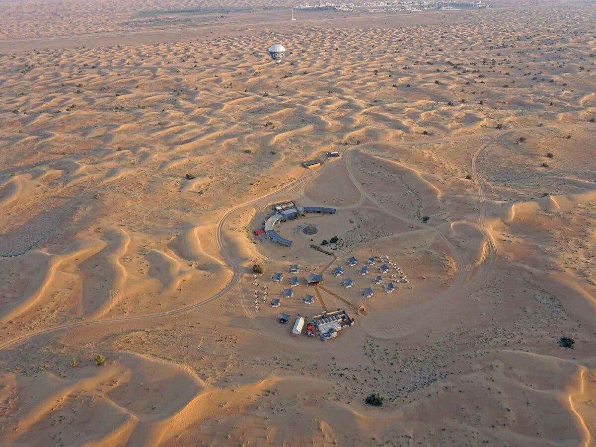 熱気球ライドは地上約1200m上空まで上がる