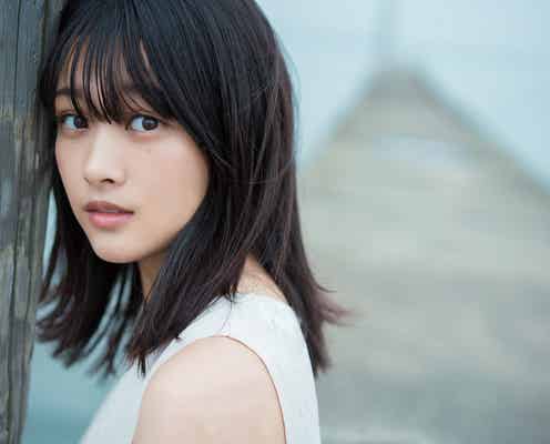 欅坂46原田葵、活動復帰後初グラビアで“大人の表情”に