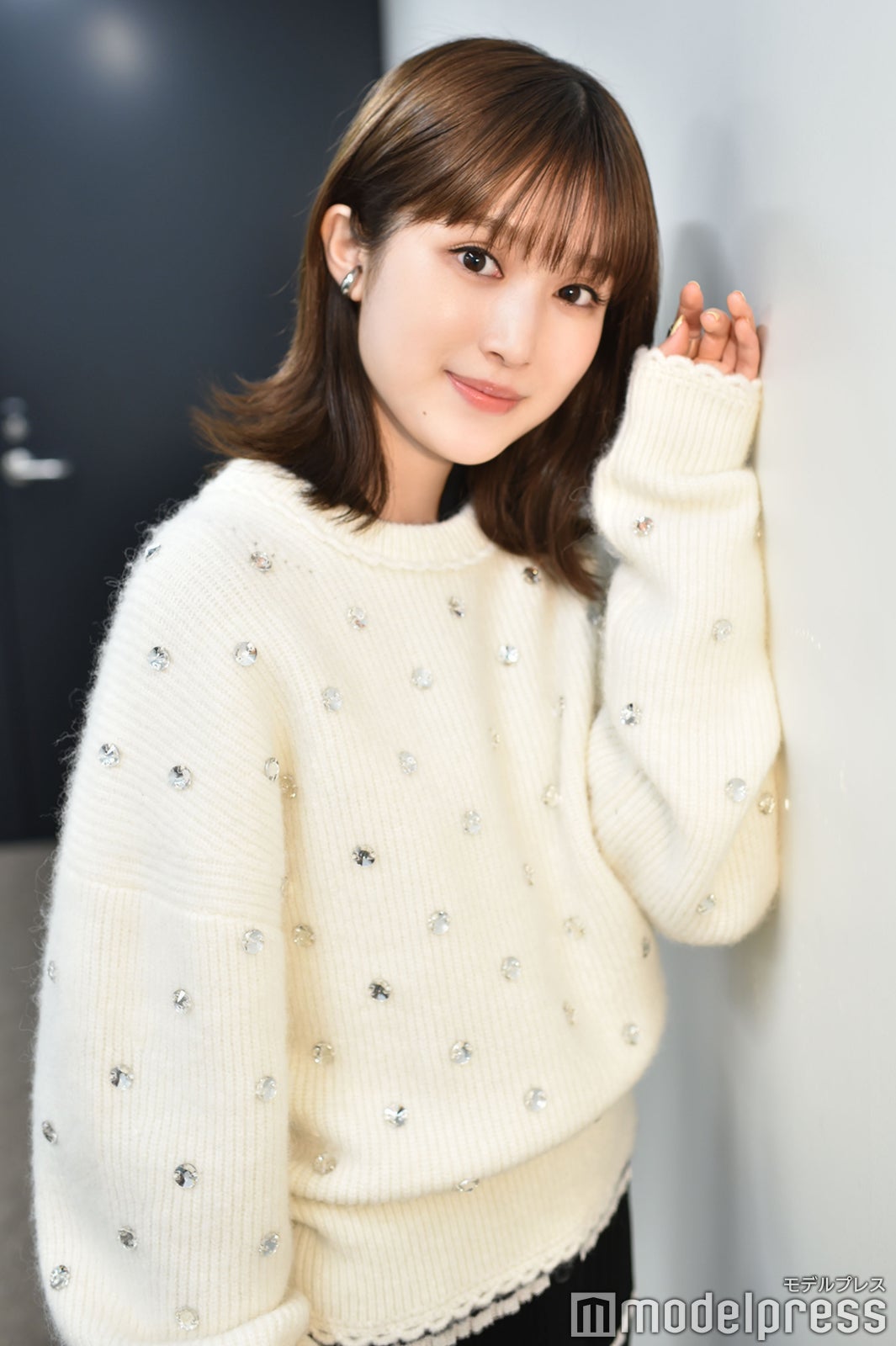 福本莉子／衣装協力：3.1 Phillip Lim、イヤーカフ（CHERRY BROWN）／スタイリスト：武久真理江（C）モデルプレス