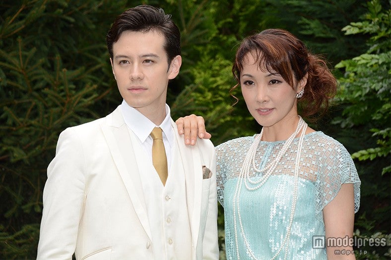 （左から）ウエンツ瑛士、濱田めぐみ