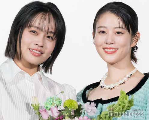 高畑充希&清水美依紗、互いにひざまずき花束交換 “友情の証”に感激【ウィキッド ふたりの魔女】