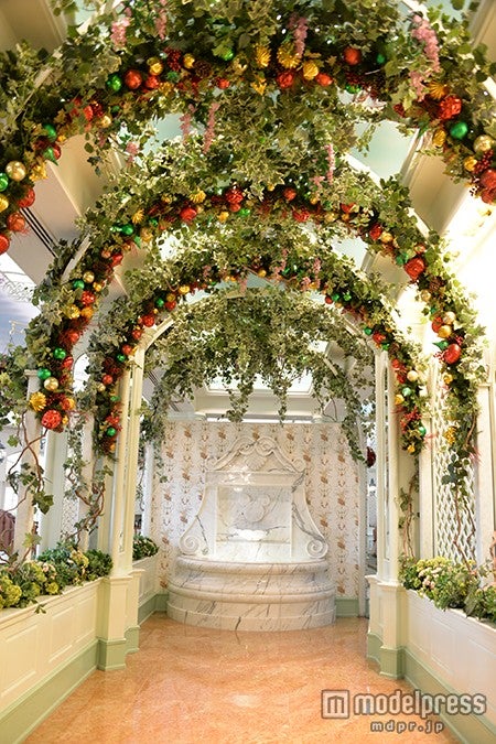 「エンチャンテッド・ガーデン・レストラン」