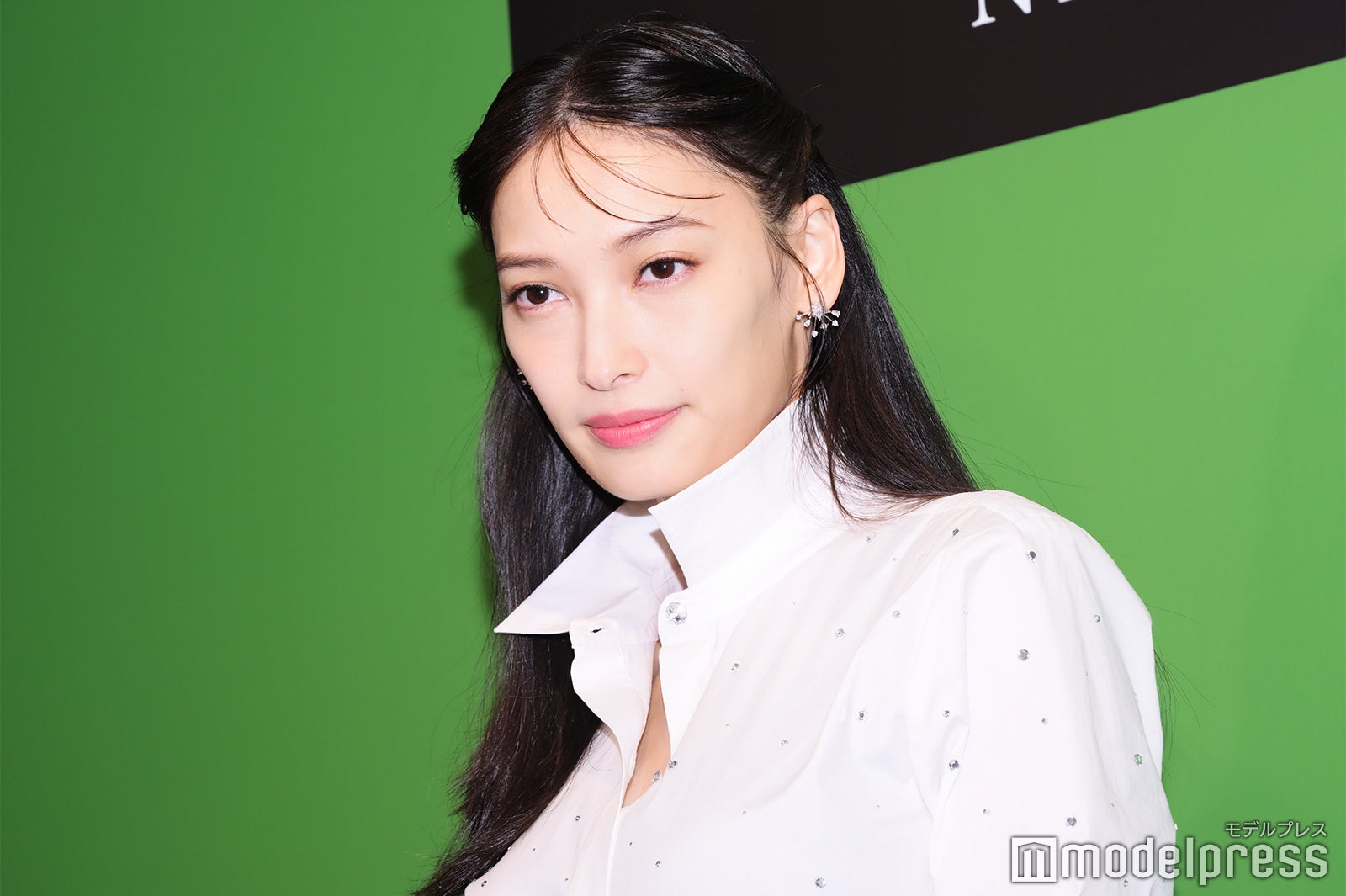 大政絢＆ワンオクToru、夫婦で旅行？“撮り合い写真”が話題