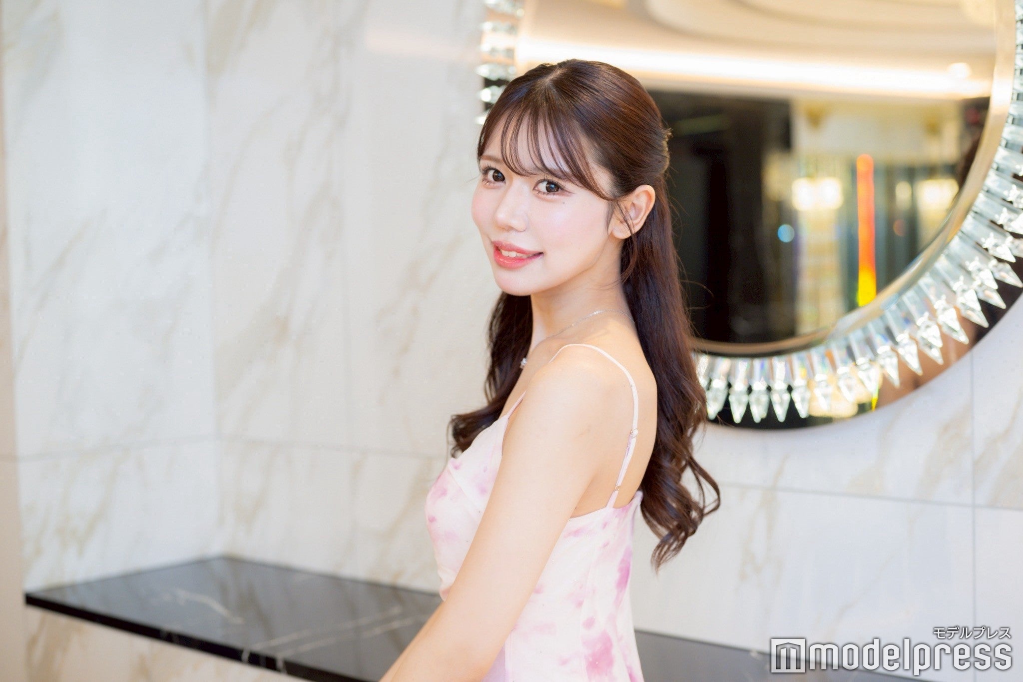 「BARCELONA 桃李」白雪つき（C）モデルプレス