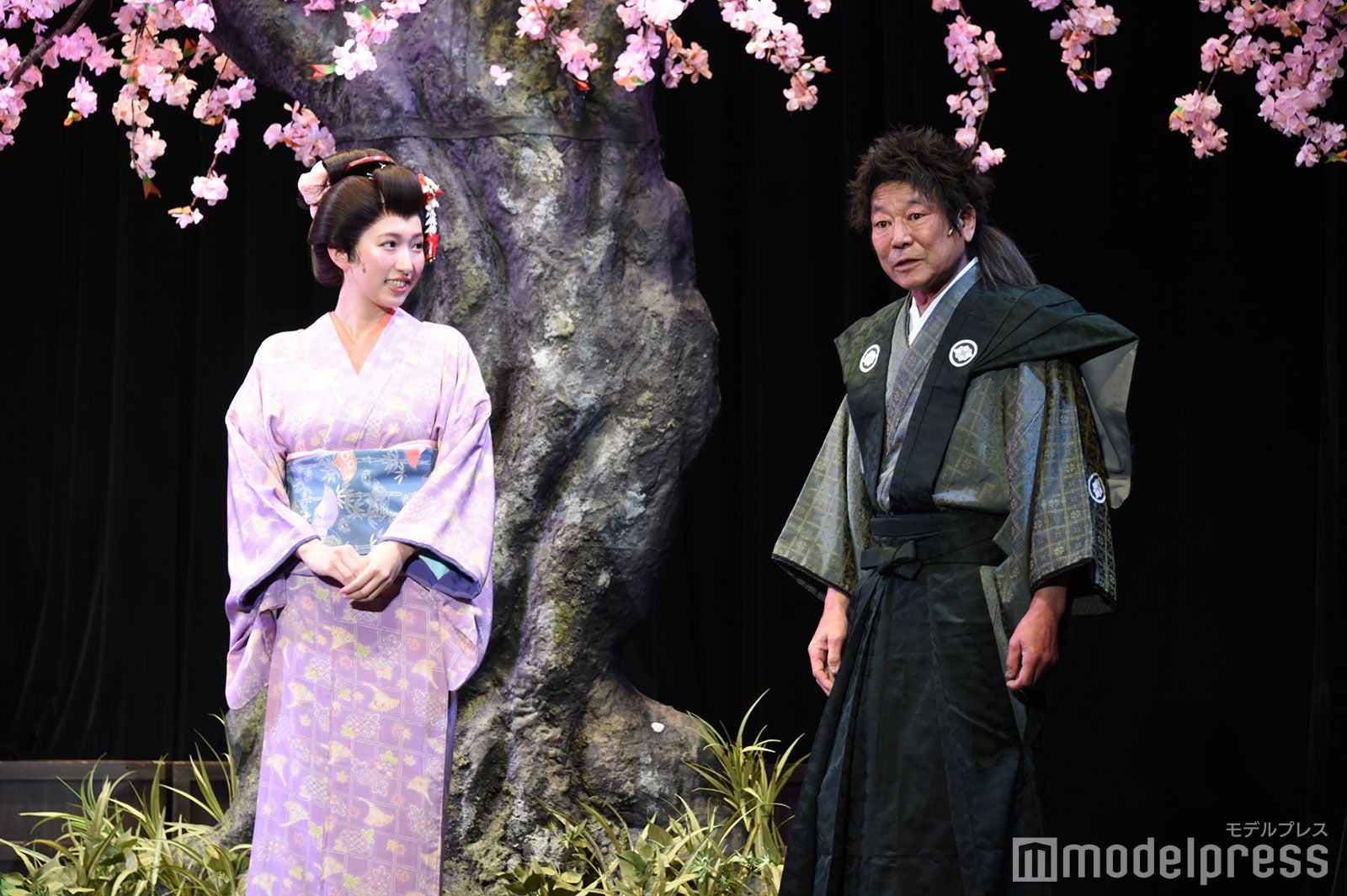 日比美思、ダンカン（C）モデルプレス