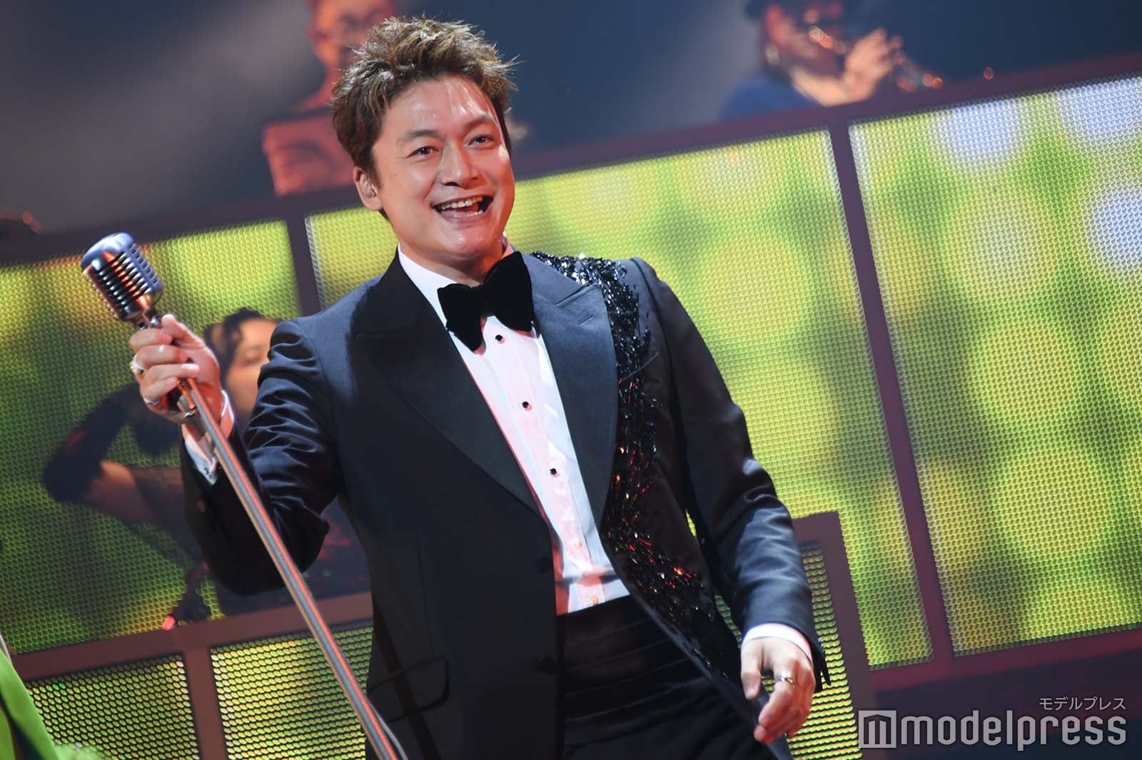 香取慎吾、ビッグバンドと歌い踊る 色気振りまくジャズステージで新境地「生の音感じて」＜東京SNG ゲネプロ＞