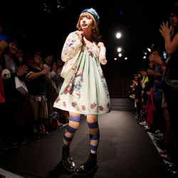 AMO(「ラフォーレファッションウィーク'11」より)