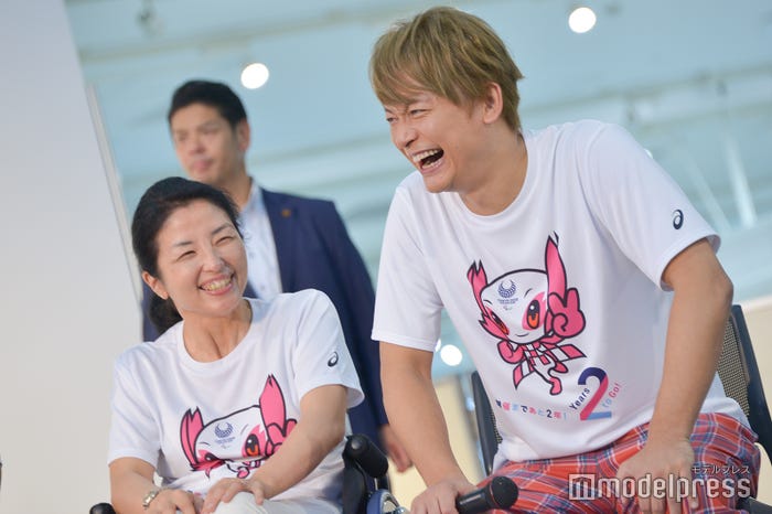 田口亜希選手、香取慎吾 (C)モデルプレス