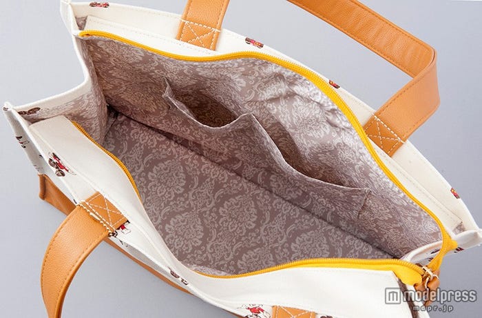 内側のデザイン/ランドホテル(C)Disney