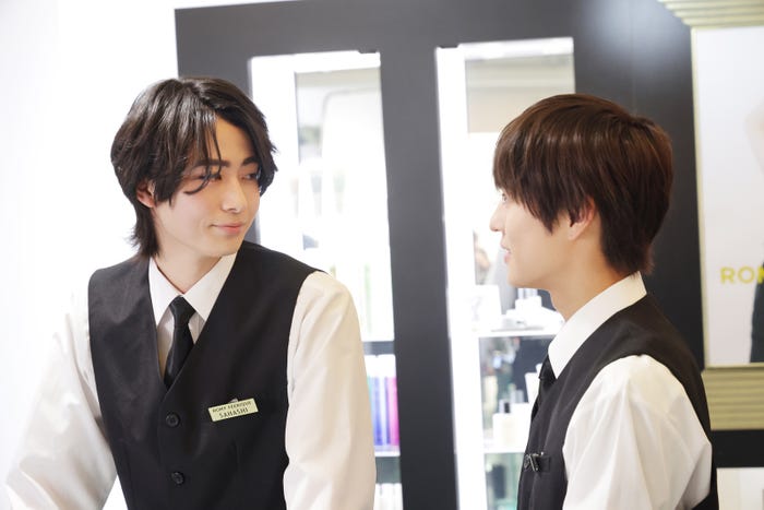 豊田裕大、奥野壮「コスメティック・プレイラバー」第5話(C)楢島さち・libre/NBCユニバーサル・エンターテイメントジャパン