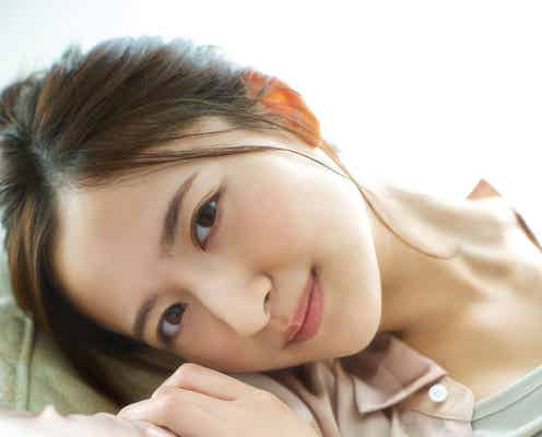 乃木坂46金川紗耶、色白美肌際立つ 愛らしいビジュアル披露