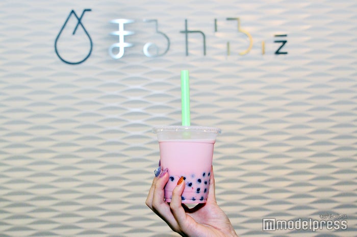 お洒落なタピオカドリンクが種類豊富に揃っている(C)モデルプレス