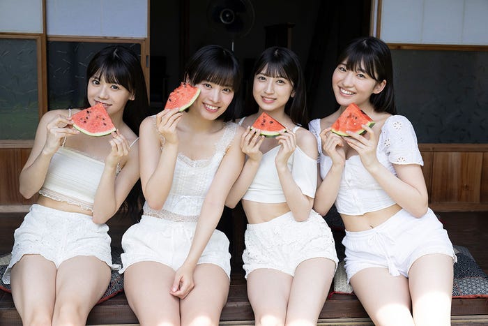 米村姫良々、石栗奏美、田代すみれ、中山夏月姫/OCHA NORMA(画像提供:小学館)