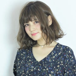 切りっぱなしボブにパーマを当ててあなたの個性を出そう モデルプレス 切りっぱなしボブにパーマを当ててあなたの個性を出そう モデルプレス
