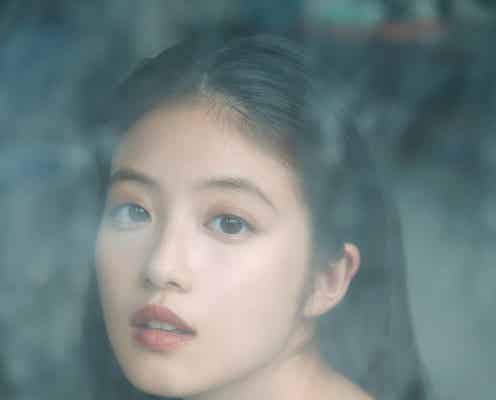 今田美桜“5年前刊行”写真集が10度目の重版 素肌輝くキャミ姿の特典カット公開【ラストショット】