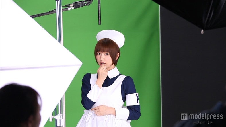 篠田麻里子／新CM「メンソレータムマリコ」篇メイキングショット