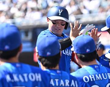 DeNAが打線大爆発で連敗ストップ 19安打で今季最多タイ16得点 牧3ラン＆勝又プロ初弾3ラン、蝦名が満塁弾 4回までに15得点