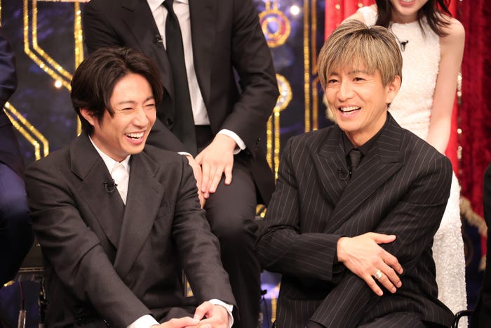 相葉雅紀、木村拓哉(C)フジテレビ