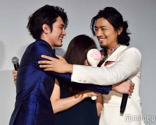 斎藤工&間宮祥太朗に挟まれる“Wハグ”に「心臓飛び出る!」 “妄想”再現で女子絶叫