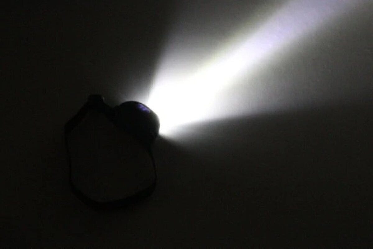 ダイソー　センサー付きLEDヘッドライト　明るさ