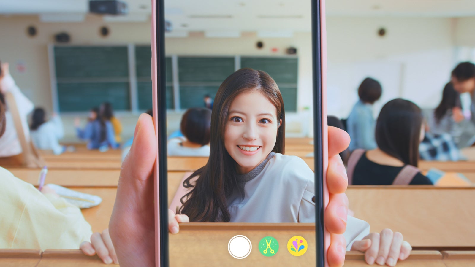 今田美桜／新CM「おトクみ、あふれる」篇（提供写真）