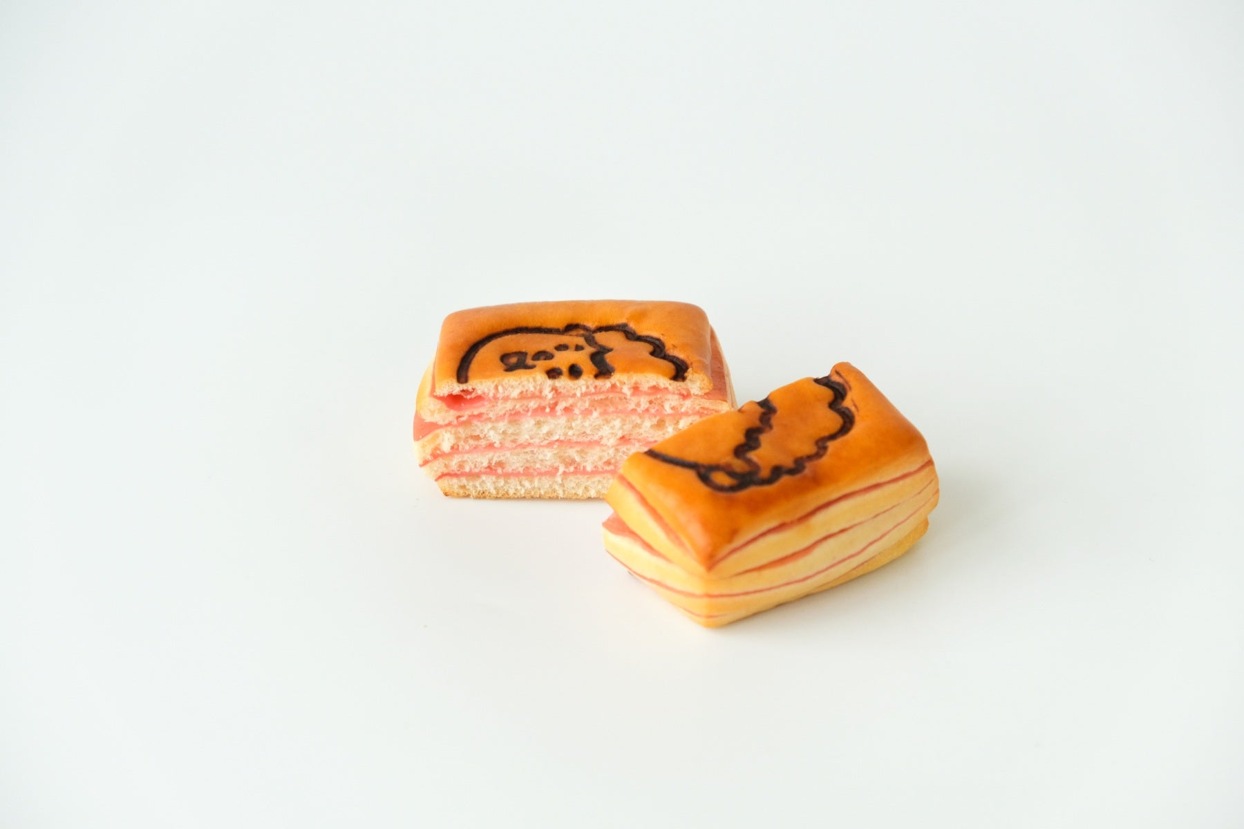 大阪土産「おかんパン」母の日限定いちご味！クックハウス全店・新大阪駅で販売