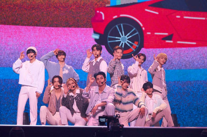 INI(C)LAPONE ENTERTAINMENT