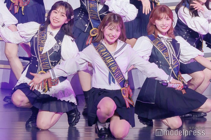 峯岸みなみ、村山彩希、岡田奈々(C)モデルプレス