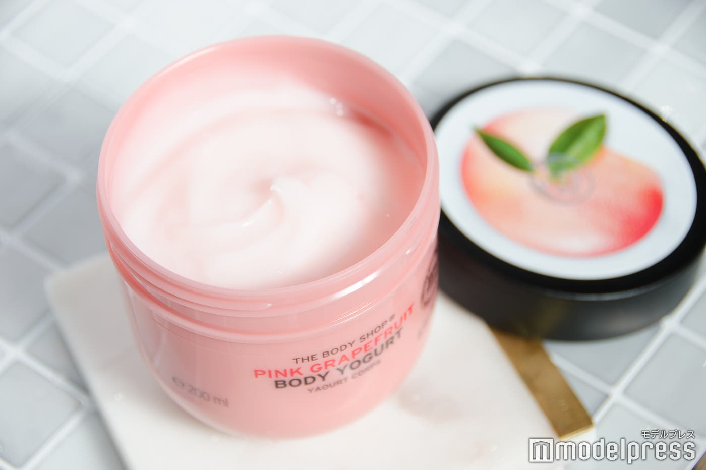 ボディヨーグルト ピンクグレープフルーツ 200ml 2,160円(税込)(C)モデルプレス