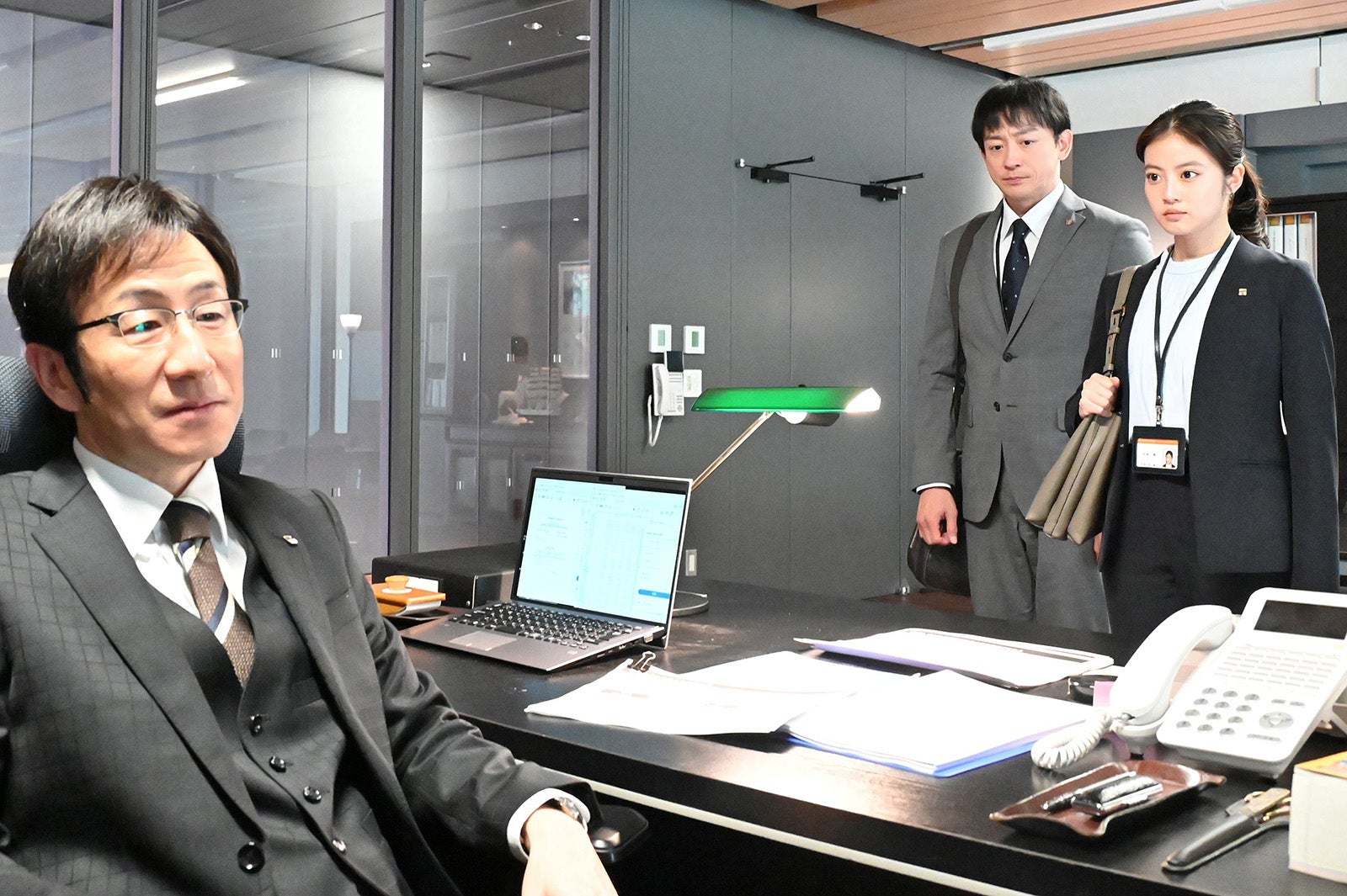 矢柴俊博、山本耕史、今田美桜「花咲舞が黙ってない」第3話より（C）日本テレビ