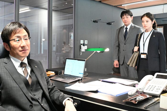 矢柴俊博、山本耕史、今田美桜「花咲舞が黙ってない」第3話より(C)日本テレビ