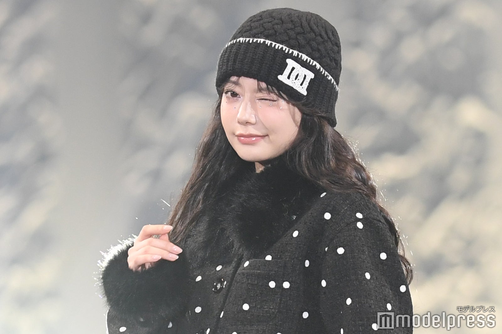 荒井麻珠、約6年ぶりSERINAとコラボ「夢が1つ叶った瞬間」2nd