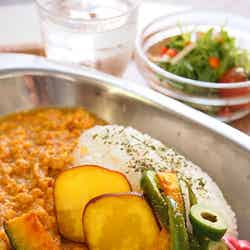 旬の地元野菜がゴロゴロ入った手作りココナッツカレー「島カレー」650円