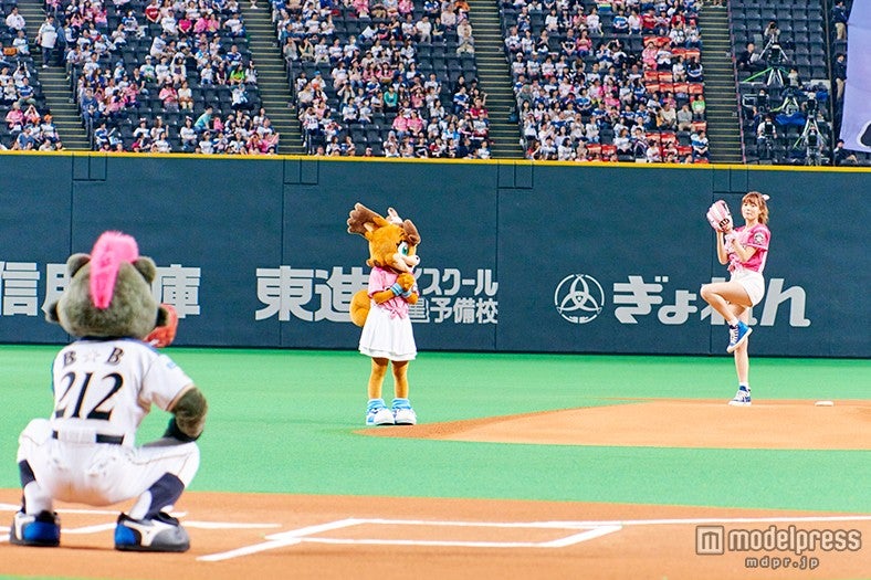 マウンドに立ち、投球