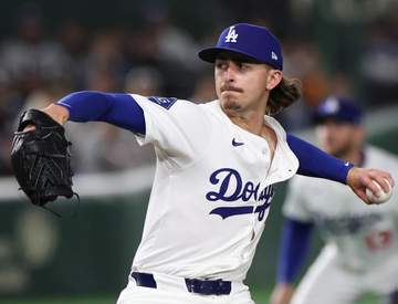 ドジャース ロブレスキーが珍三振奪う 打者のピッチクロック違反で投げずにK 3回までに6奪三振の快投も四回に大暗転 5連打浴びて4失点KO