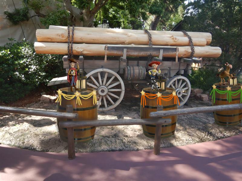 （C）Disney （C）Disney／Pixar