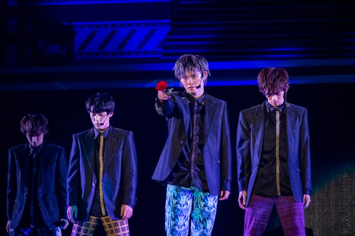 超特急(写真:米山三郎/深野照美/冨田望/山下陽子)