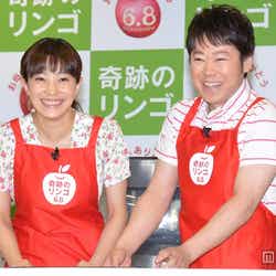 (左から)菅野美穂、阿部サダヲ
