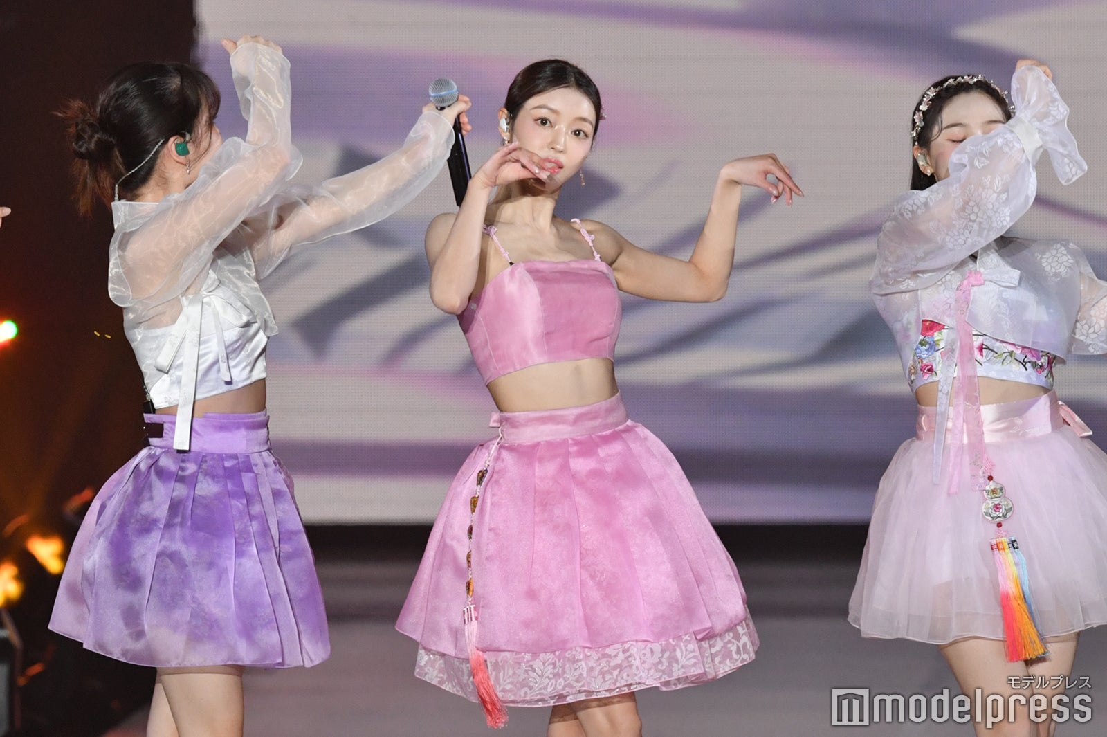 OH MY GIRL（C）モデルプレス