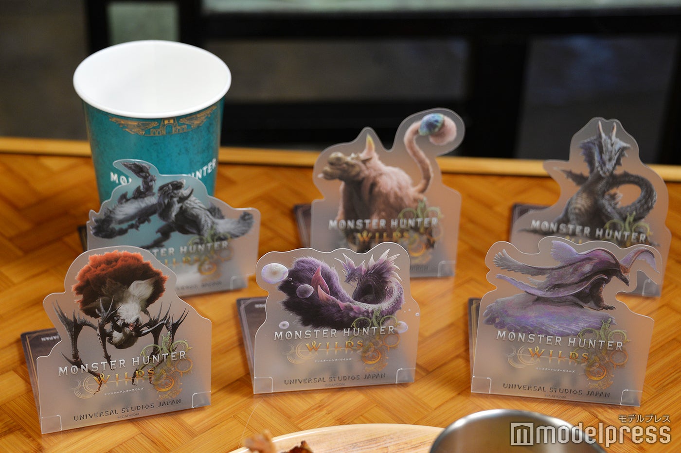 モンスターハンターワイルズ×USJ限定コースターセット(C)モデルプレス