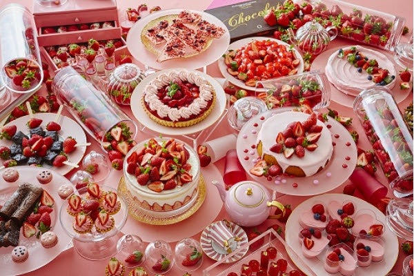 ストロベリースイーツブッフェ ～Berry Lovely Pink～／画像提供：京王プラザホテル
