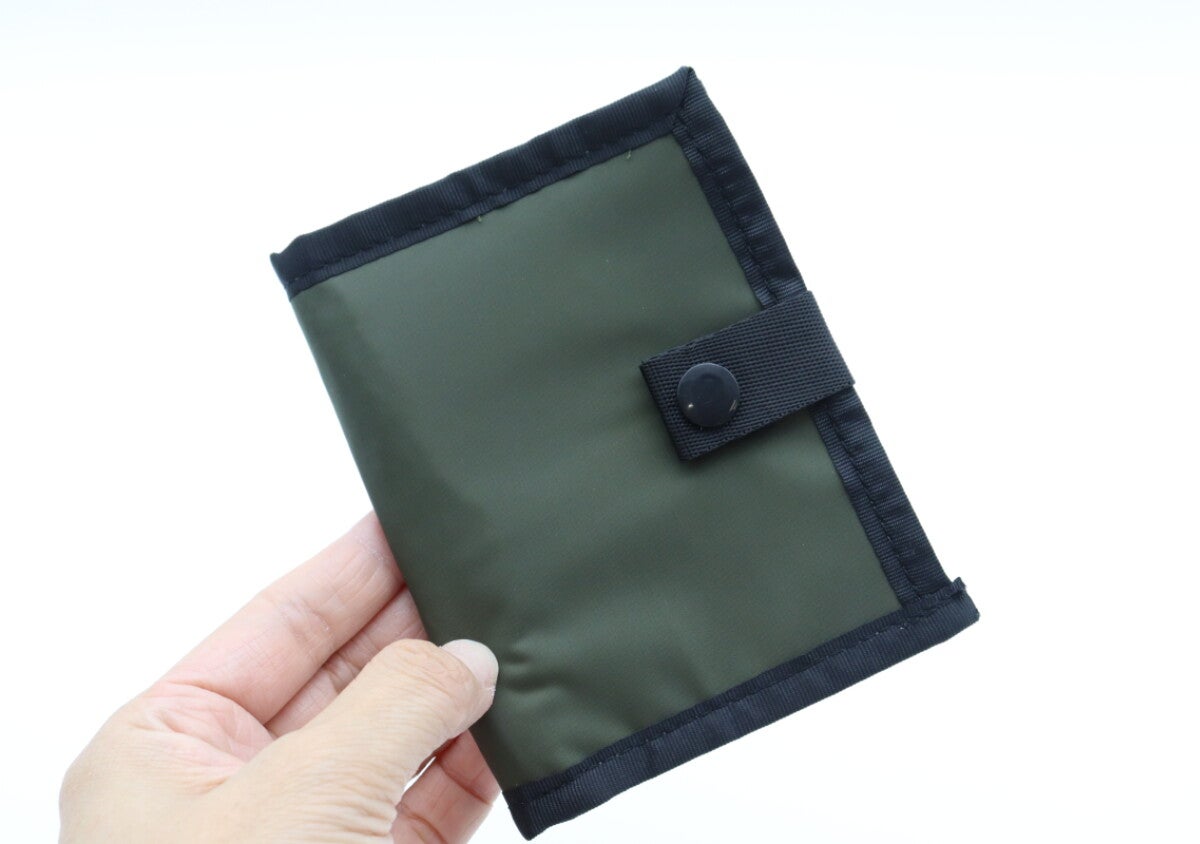 「大人が100均ってどうなの…？」ってイメージを覆す理想的な財布