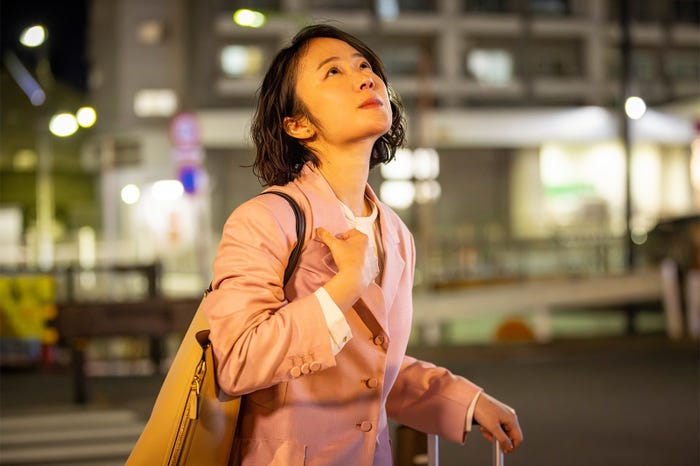 黒木華「銀河の一票」第1話(C)カンテレ・フジテレビ