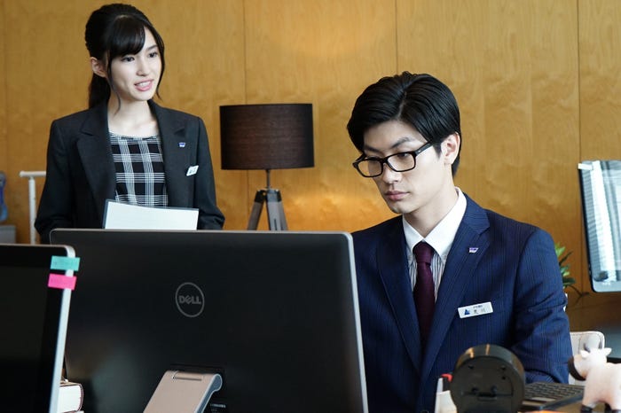 長見玲亜、三浦春馬/「オトナ高校」より(提供画像)